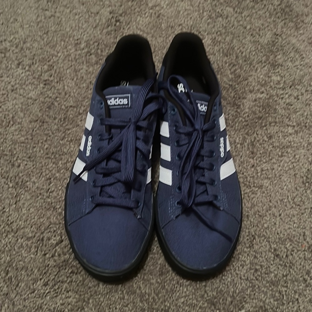 New Without Box Adidas Ortho lite size 8